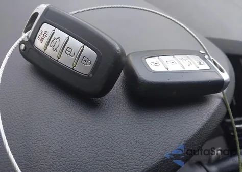 2011 Hyundai Sonata Limited 2.0T z USA, uszkodzony, nr VIN 5NPEC4AB9BH193288